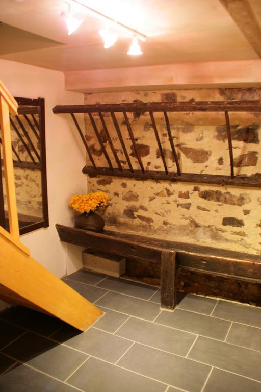 مبيت وإفطار Saint-Germain-de-Confolens Le Petit Mas D'Ile الغرفة الصورة