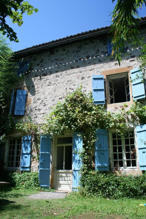 مبيت وإفطار Saint-Germain-de-Confolens Le Petit Mas D'Ile المظهر الخارجي الصورة